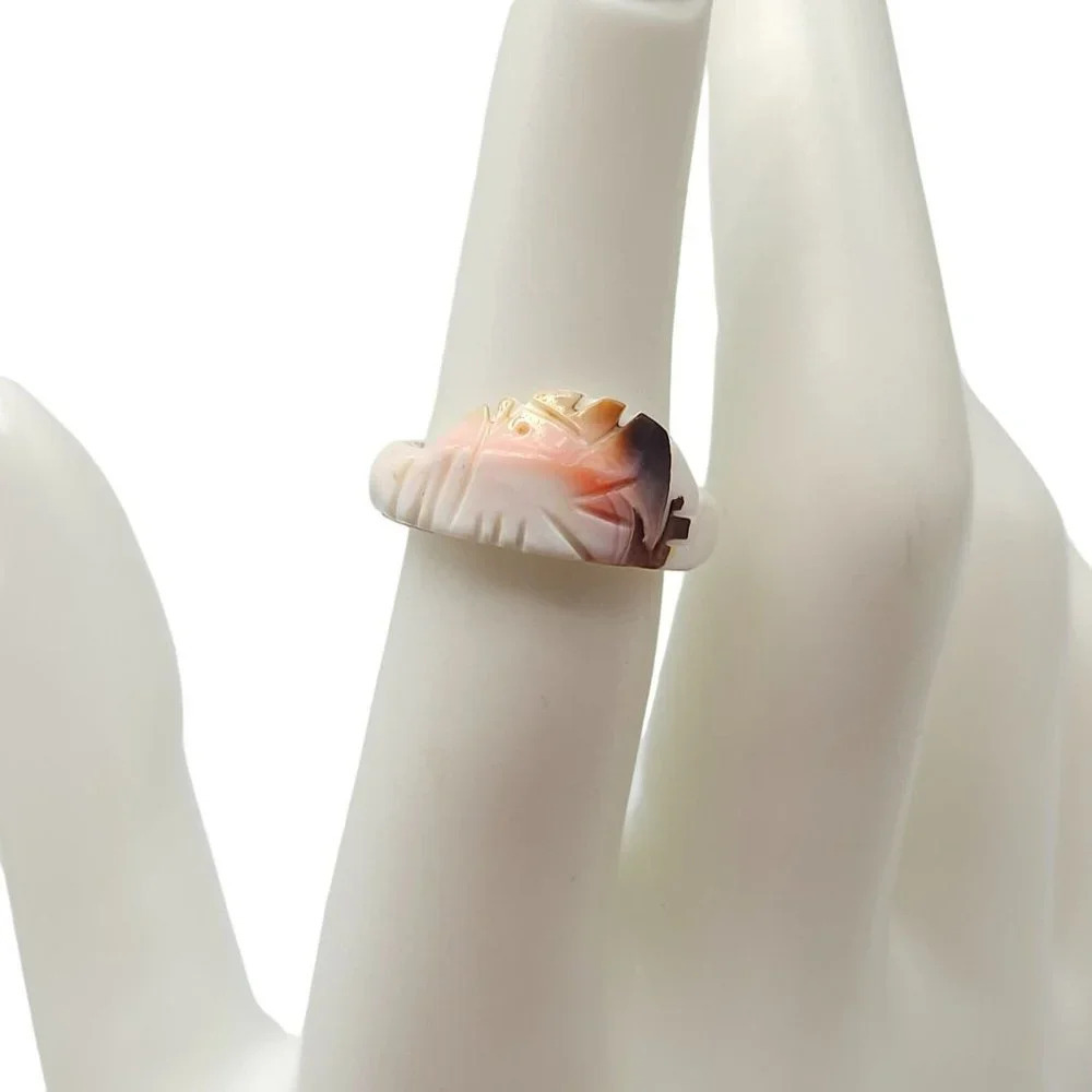 Pink Brown Carved Shell Edged Fish Ring Size 5.5 Vintage